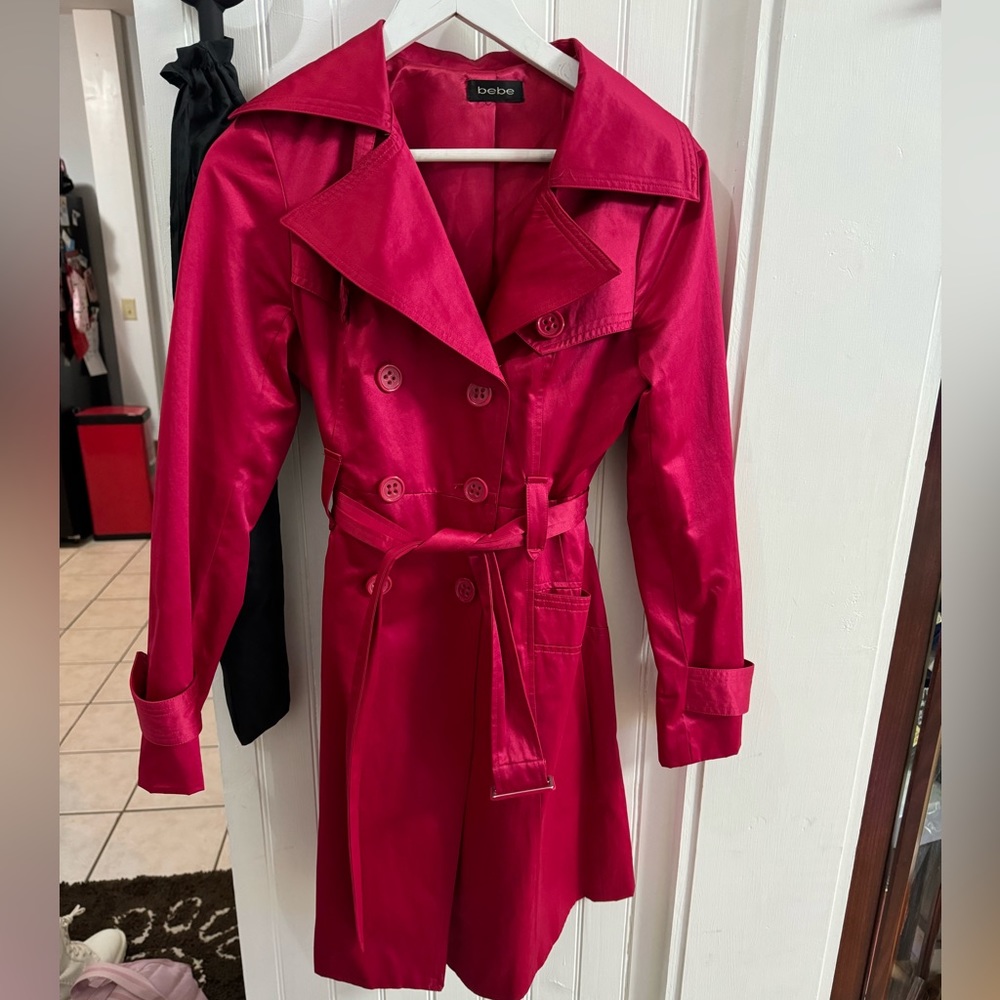 Beautiful Bebe fucia spring coat (size small)